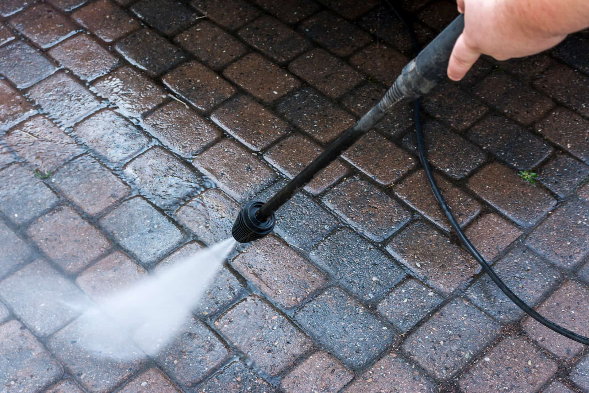 Patio Cleaning company near London